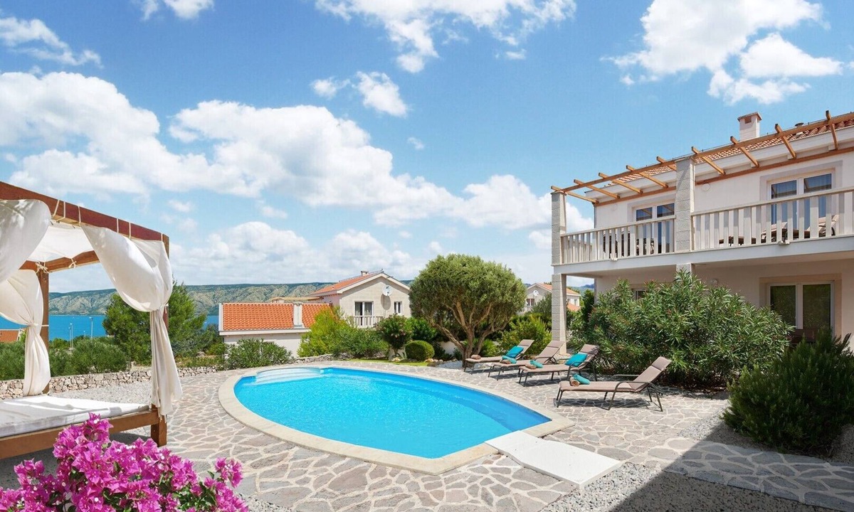 Stari Grad Villa | Holiday villa Isabella with private pool and beautiful garden
