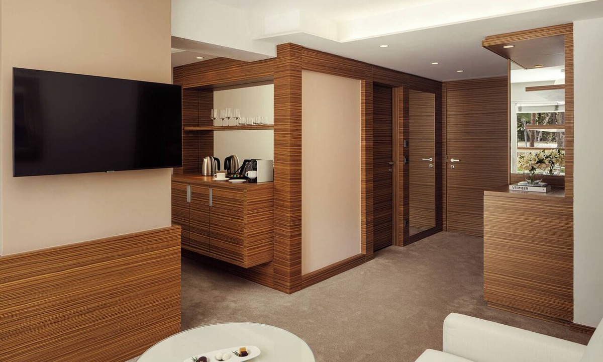 Cove Murtar Hotel | Hotel Bellevue