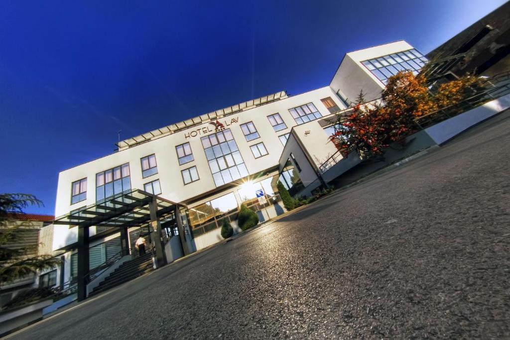 Vukovar Hotel | Hotel Lav Vukovar