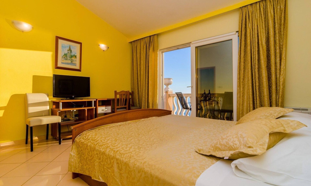 Postup Apartment | Hotel Pansion Villa Antonio - Two Bedroom Suite with Balcony and Garden View 18