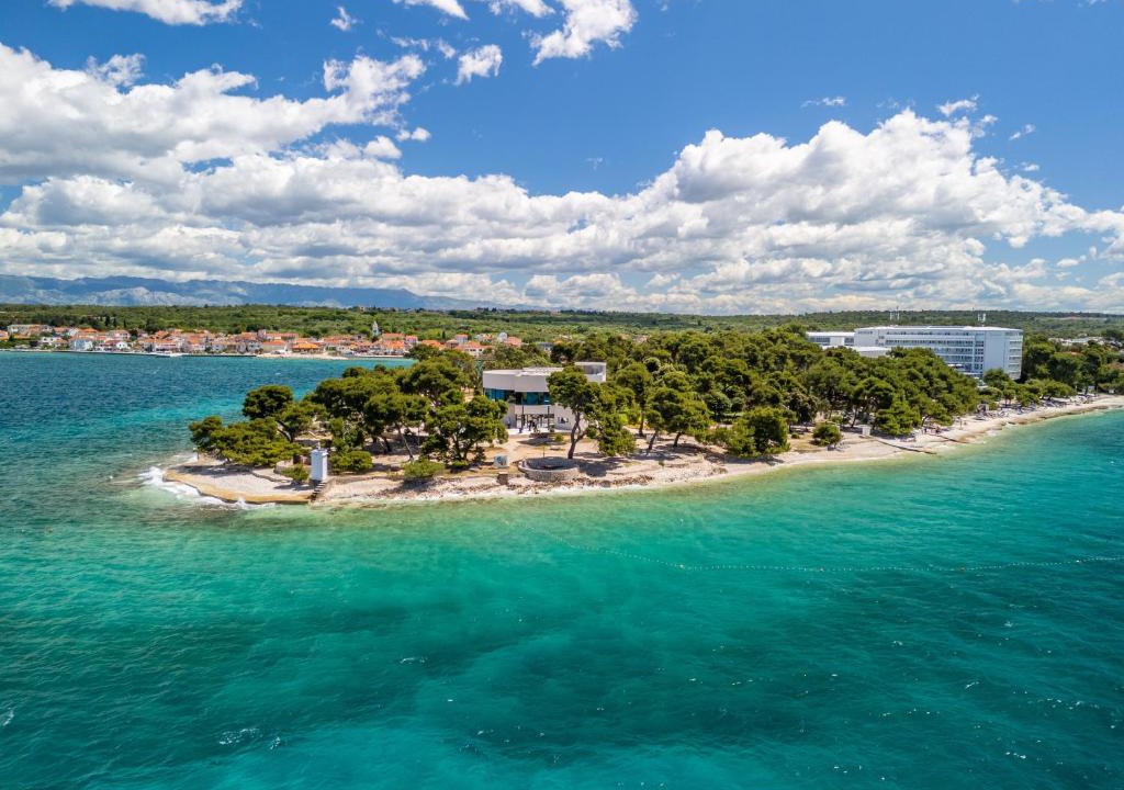 Petrcane Hotel | Hotel Pinija