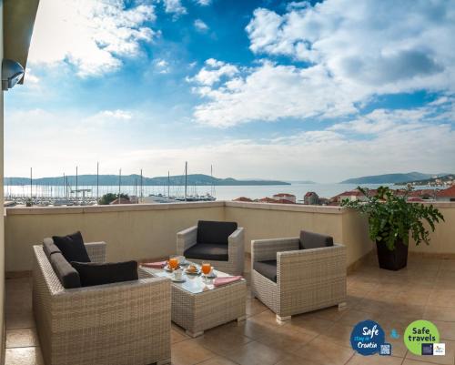 Seget Donji Hotel | Hotel Rotondo