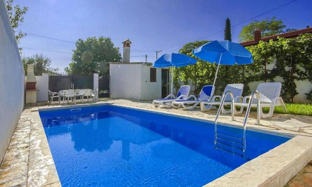 Zbandaj House | House Casa Ana Milena (11339-K1) - Porec