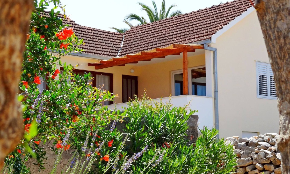 Vrboska House | House Lara (11851-K1) - Vrboska - island Hvar