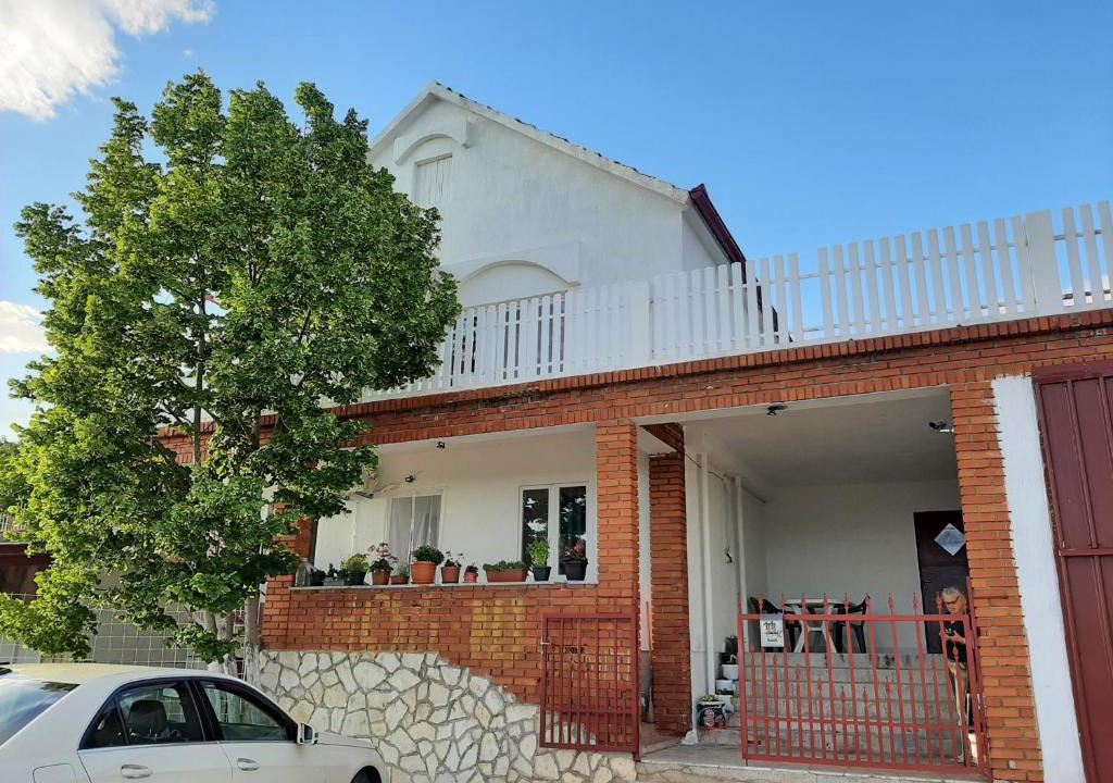 Obrovac Apartment | House Ličanka