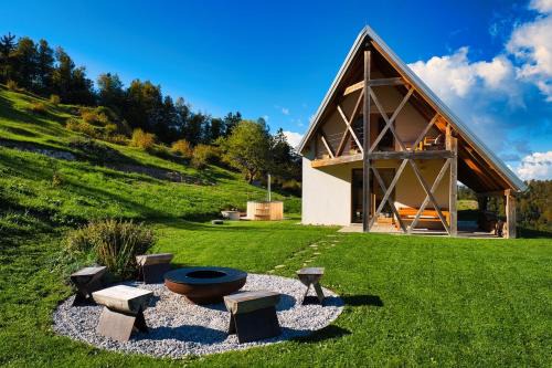 Idrija Apartment | House On The Hill (Hiška Na Griču)