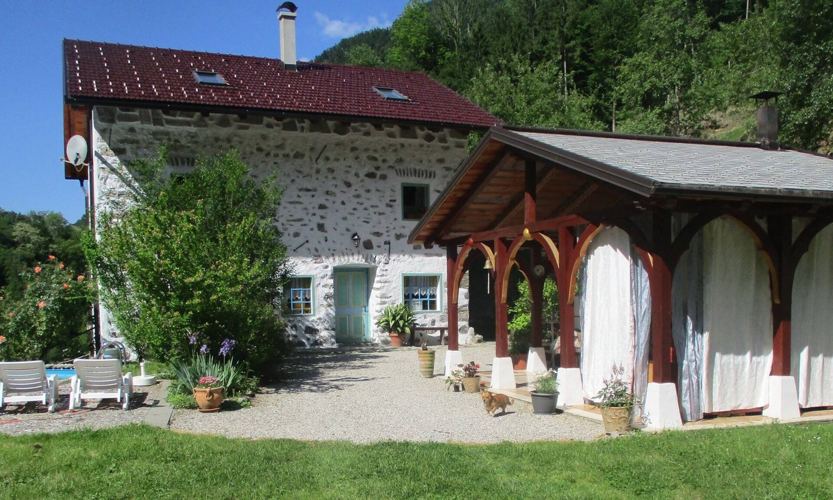 Tolmin House | House Pri Macku from 1919, pool, pavillion, hot tube, wine cellar in Soca valley