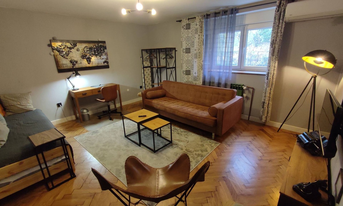 Zagreb Apartment | Industrial & cosy condo near centre-fully equipped/free parking