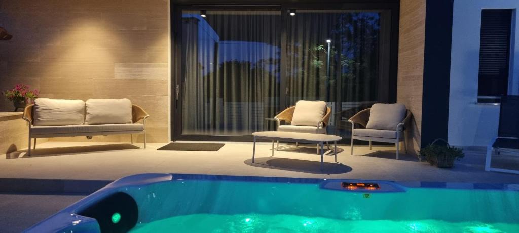 Kosljun Villa | K&M holiday home by Pag tours
