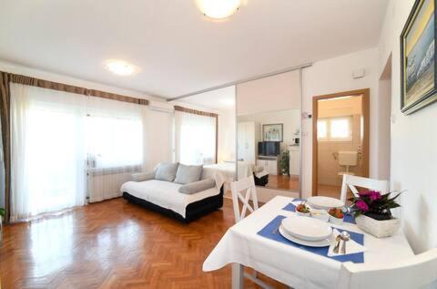 Sodici Apartment | KOSTRENA STUDIO APARTMAN