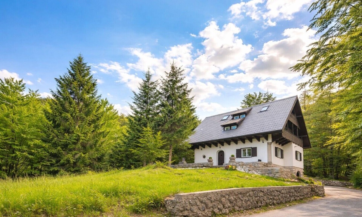 Bohinj House | Lake Bohinj - Luxury Hunting Lodge, 5 bedrooms