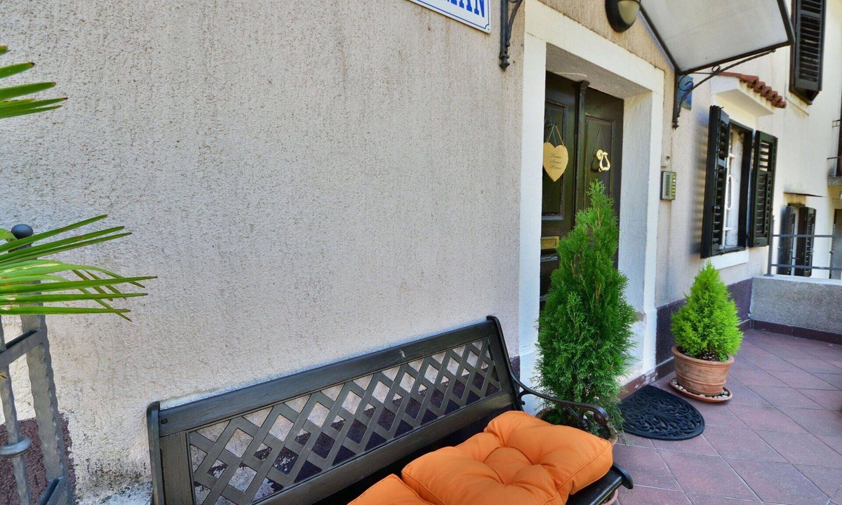 Lovran Apartment | Lovely apartment for 3 guests with A/C, WIFI and TV