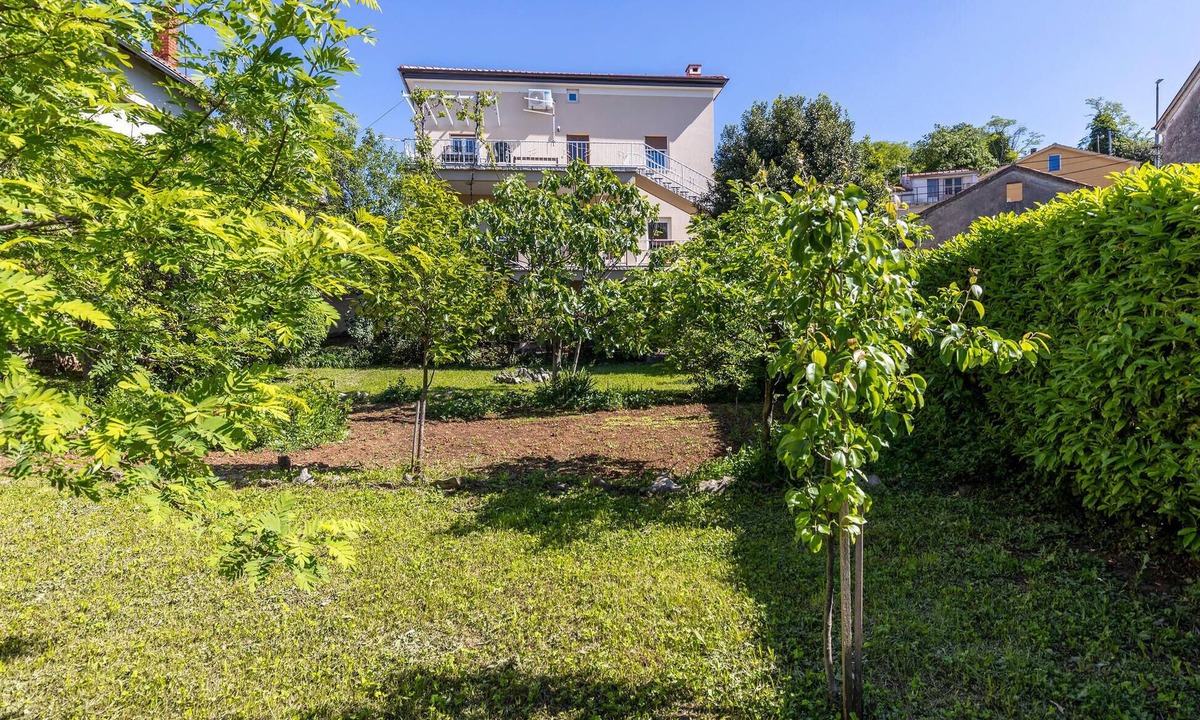 Buzdohanj Apartment | Lovely apartment in Cernik with Wi-Fi