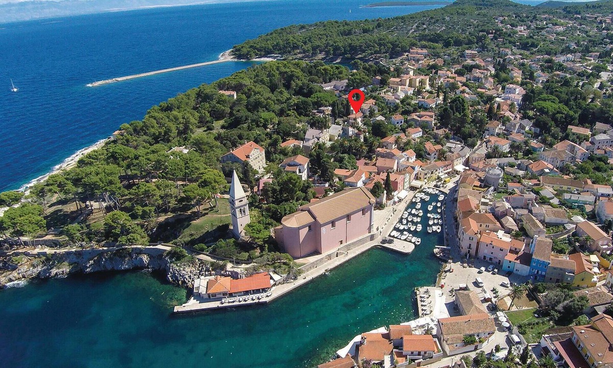 Veli Losinj Apartment | Lovely apartment in Veli Losinj with WiFi