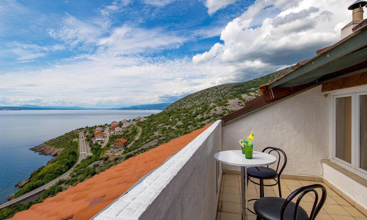 Vratarusa Apartment | Lovely apartment in Senj with WiFi