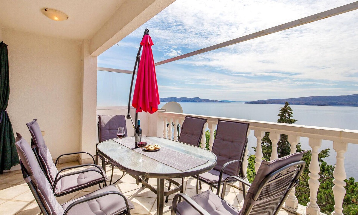 Vratarusa Apartment | Lovely apartment in Senj with house sea view