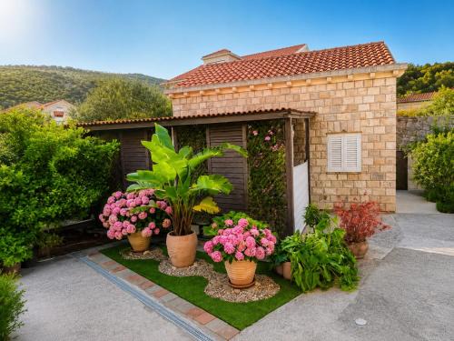 Komolac Apartment | Lovely Escape Close to Dubrovnik