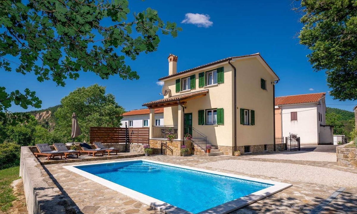 Pican Villa | Lovely holiday home for 4 persons and pool in a small village in Istria