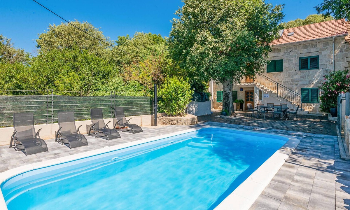 Imotski House | Lovely home in Donji Vinjani