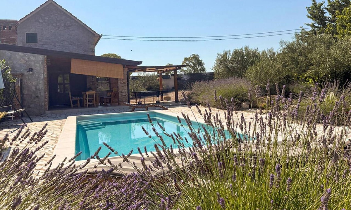 Imotski House | Lovely home in Glavina donja