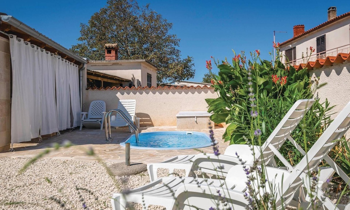 Hreljici House | Lovely home in Hreljici with kitchen