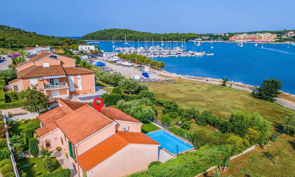 Banjole House | Lovely home in Pula with house sea view