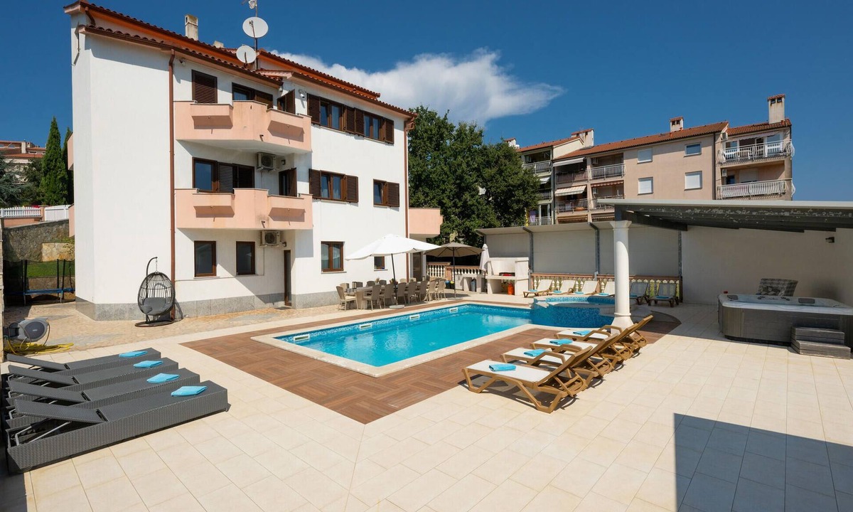 Vintijan House | Lovely home in Pula with sauna