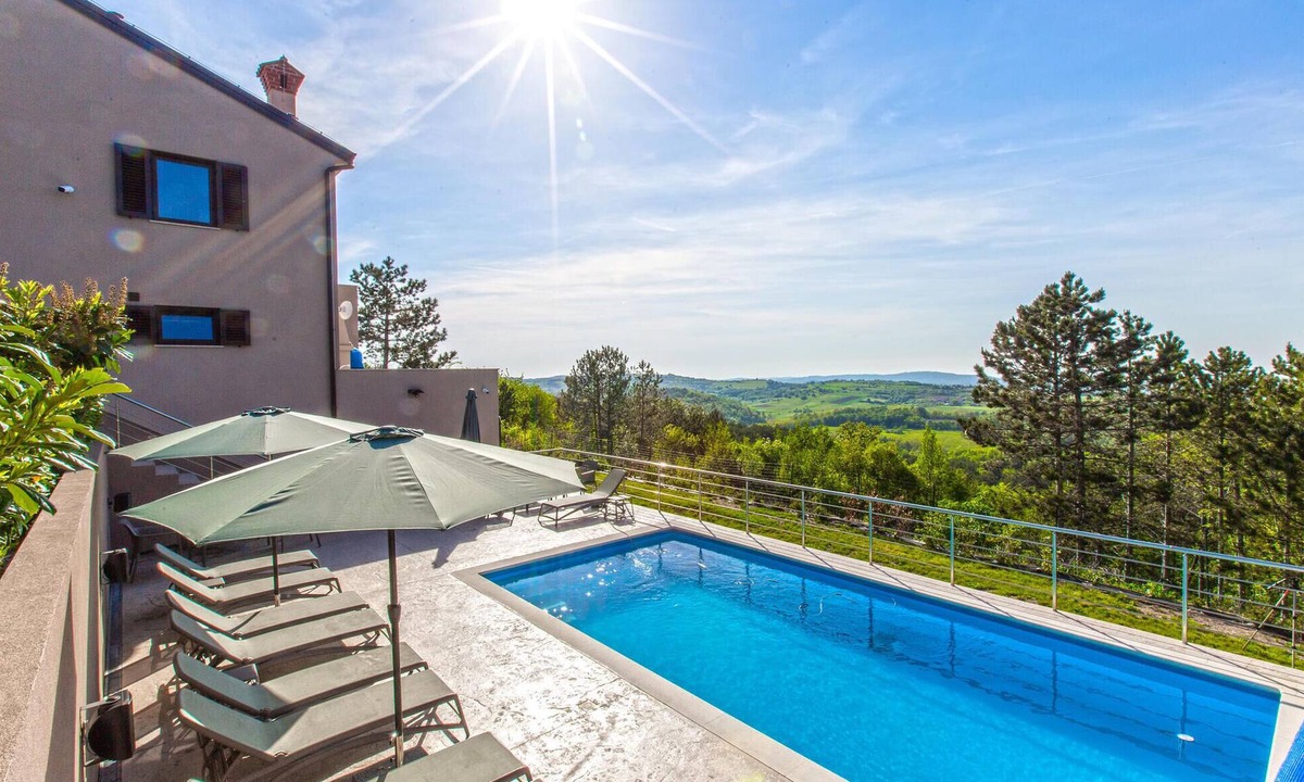 Gracisce House | Luksuzna Vila Gradin z bazenom