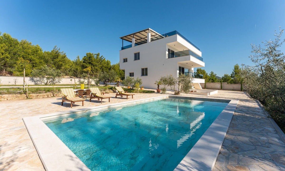 Kakma House | Luxurious home in Kakma