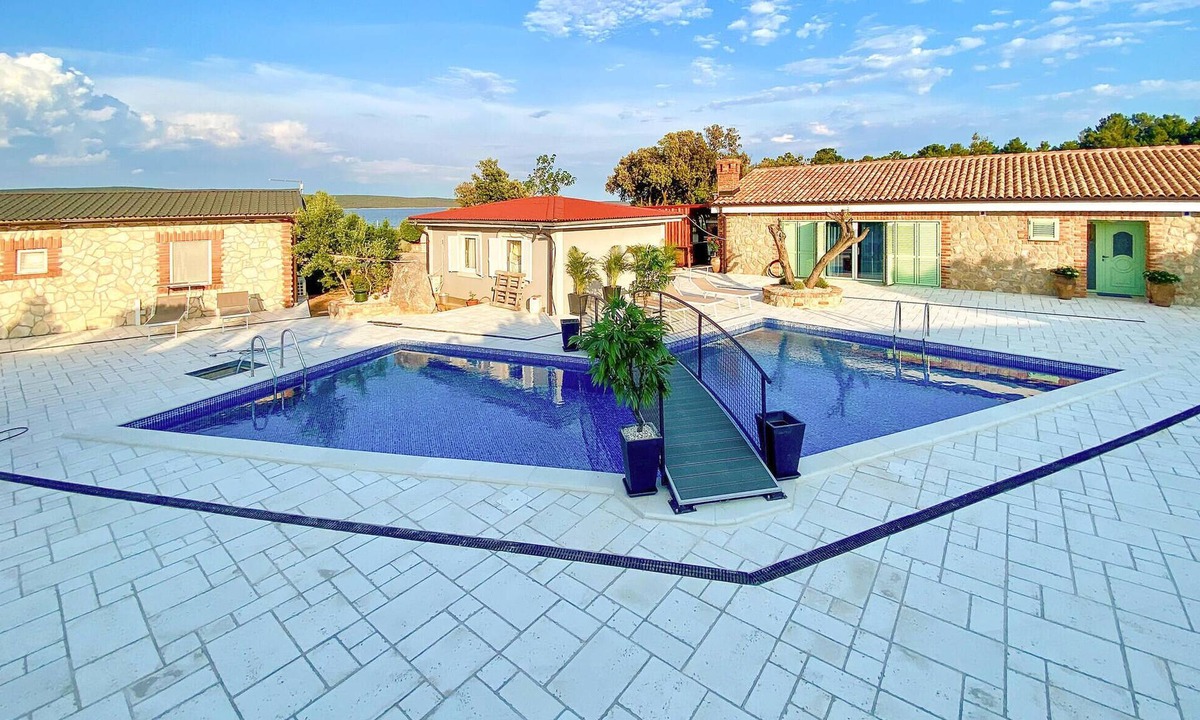 Nerezine House | Luxurious home in Nerezine with WiFi