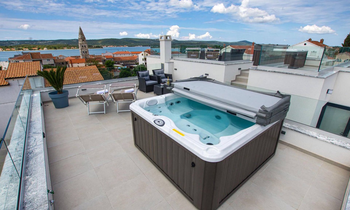 Turanj House | Luxurious home in Turanj with sauna