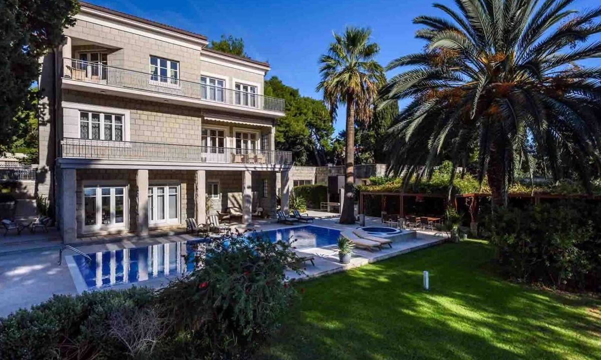 Split Villa | Luxurious villa with swimming pool in Split