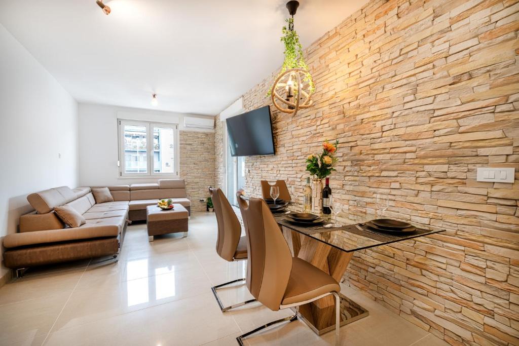 Znjan Apartment | Luxury and modern apartment on the main beach