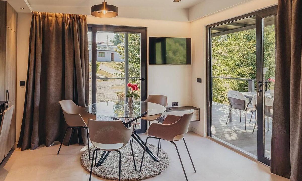 Karlovac House | Luxury Forest Retreat with Pool Access