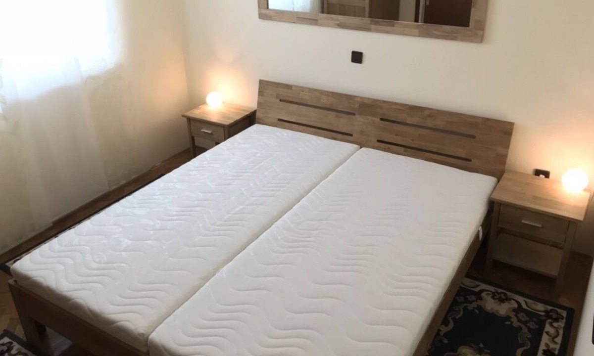 Mundanije Apartment | Luxury holiday room "Vali" in Villa Ivo with private bathroom Wifi / WLAN at RAB