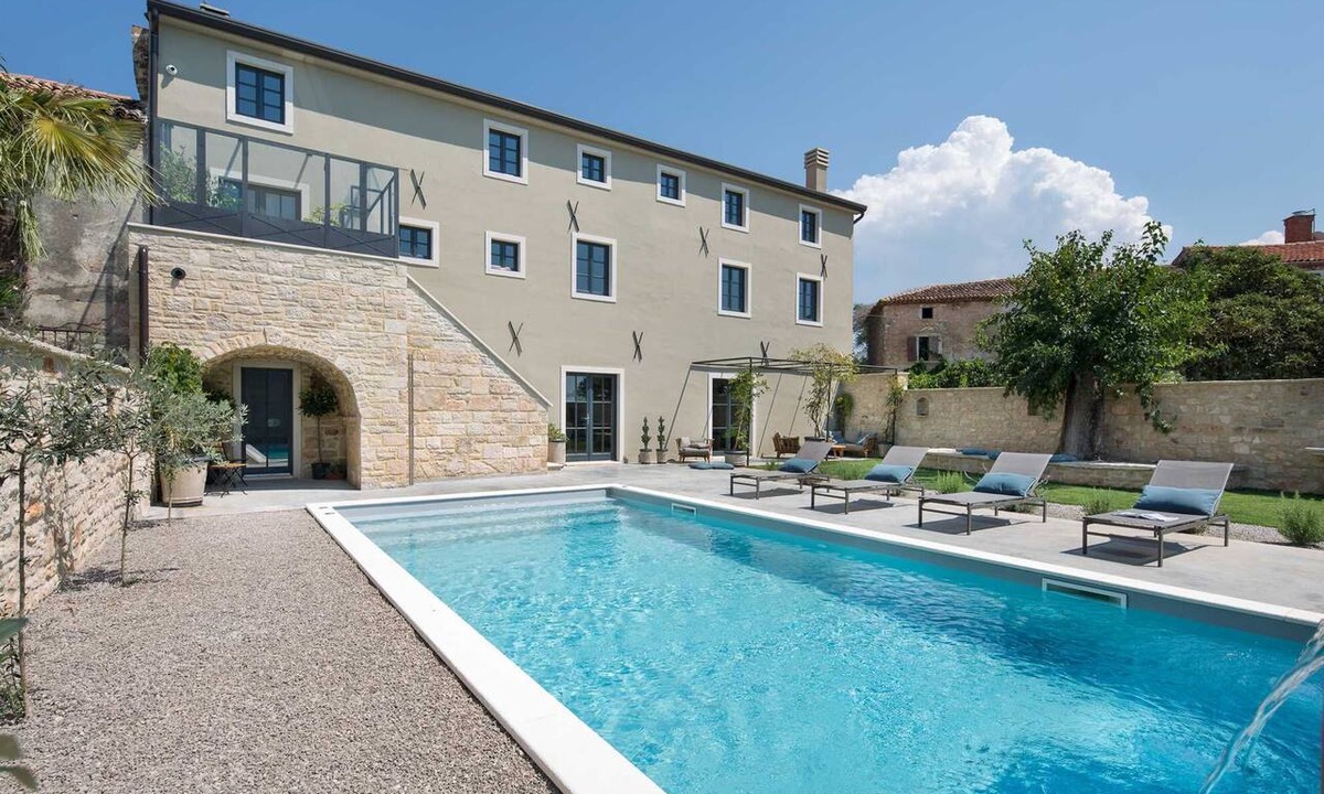 Brtonigla Villa | Luxury Villa Covri with Swimming Pool