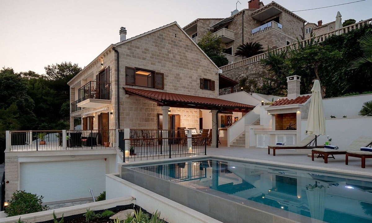 Selca Villa | Luxury Villa Emotion Brac with private pool, gym, children are welcomed, pets are allowed and by the sea