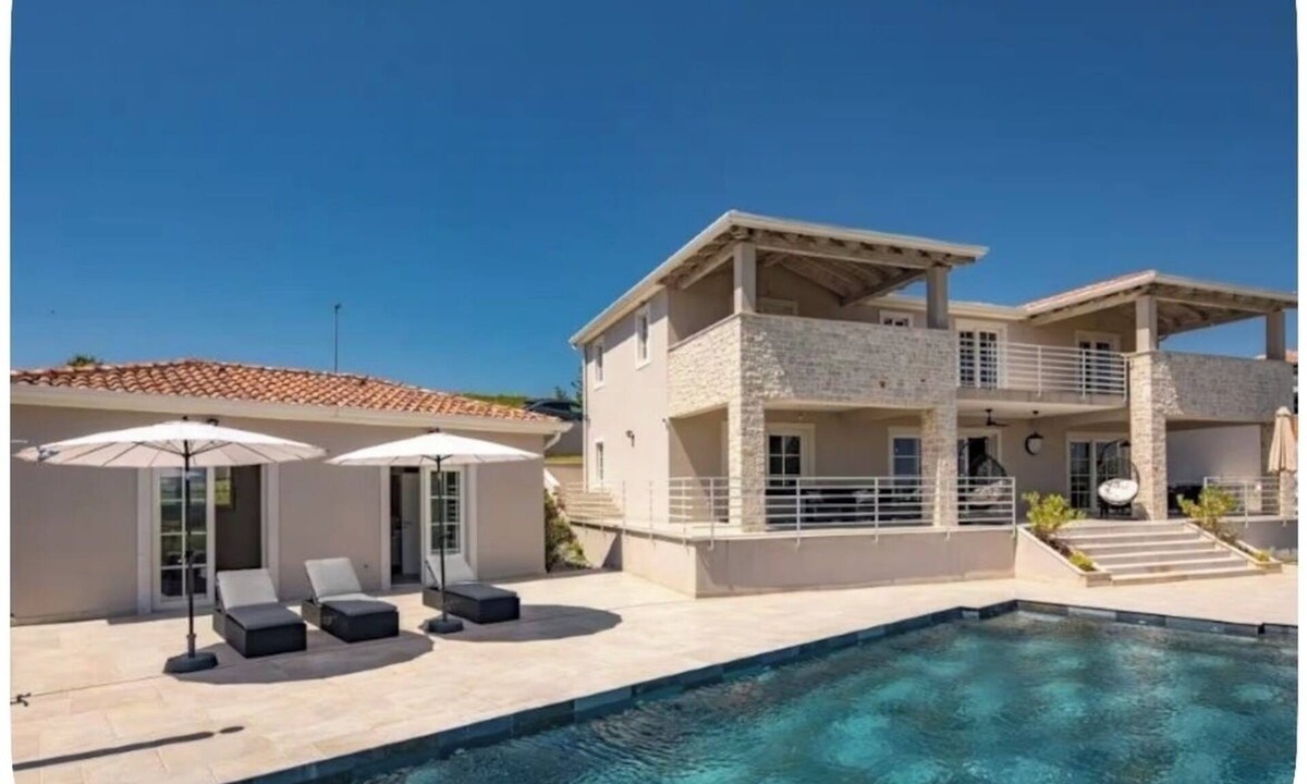 Vizinada House | Luxury Villa LunaMira near Porec