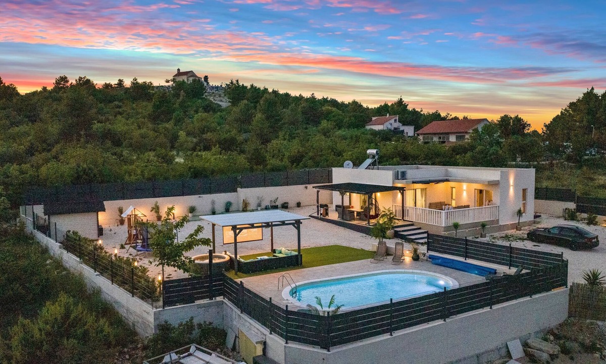 Bilice House | Luxury villa with a swimming pool Šibenik (K-21484)