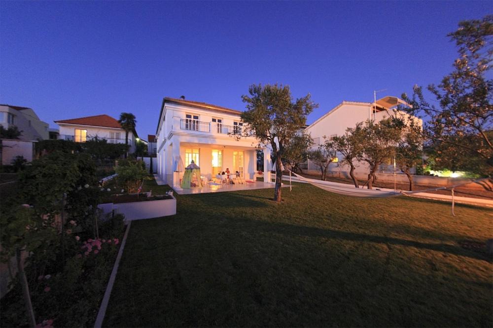 Diklo Villa | Luxus Villa Smague - 5 Meter zum Meer - Sauna