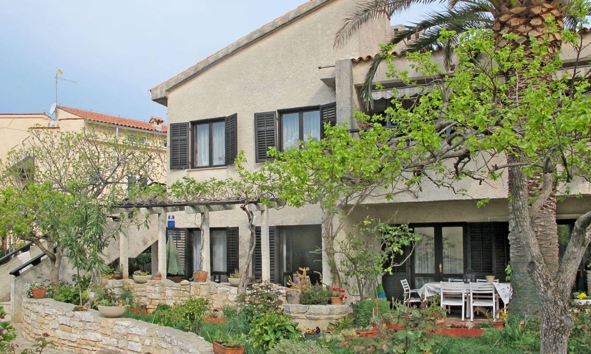 Pjescana Uvala Apartment | Maslina by Interhome