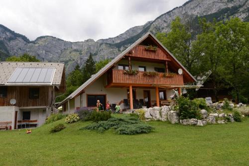 Ukanc Apartment | Mežnar's beautiful nature holiday house Ukanc