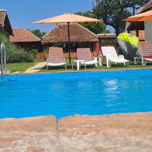 Mladenovac House | Mia Seosko imanje sa bazenom