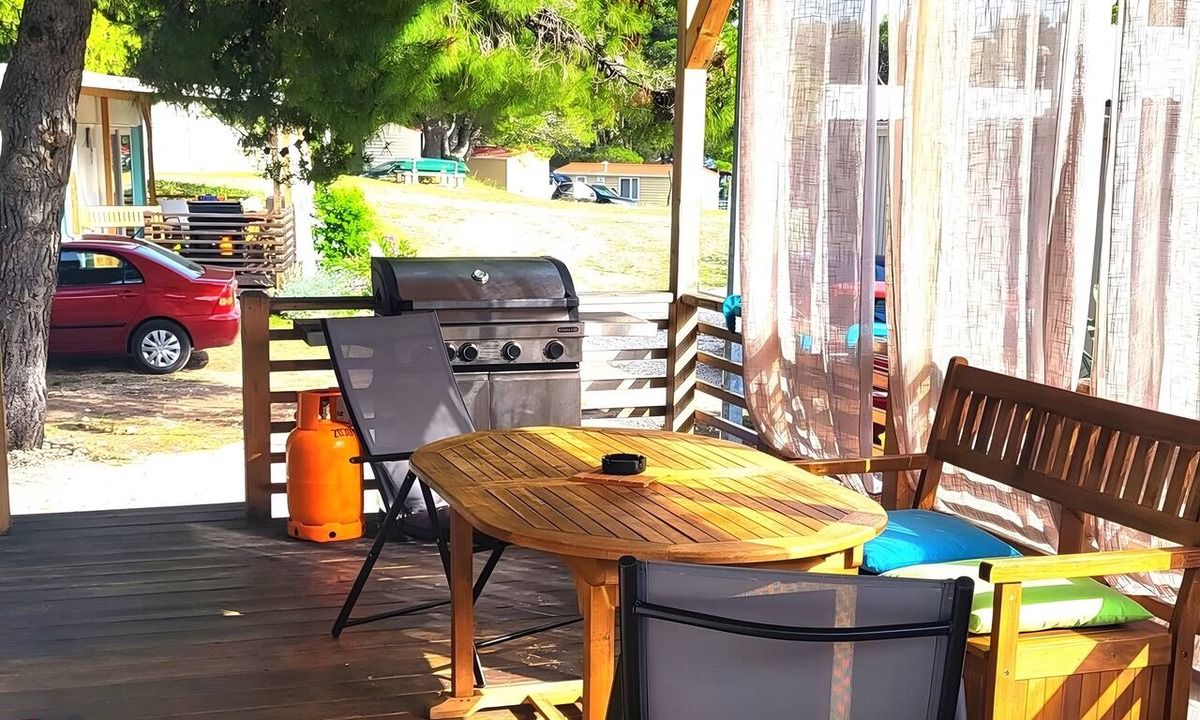 Blato House | Mobile Home 'Kućica Br. 2 Zelena' with Sea View, Wi-Fi and Air Conditioning