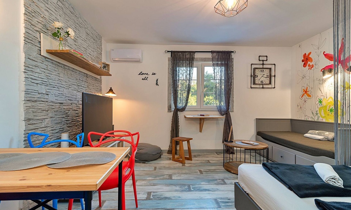 Znjan Apartment | Modern Cave by Interhome
