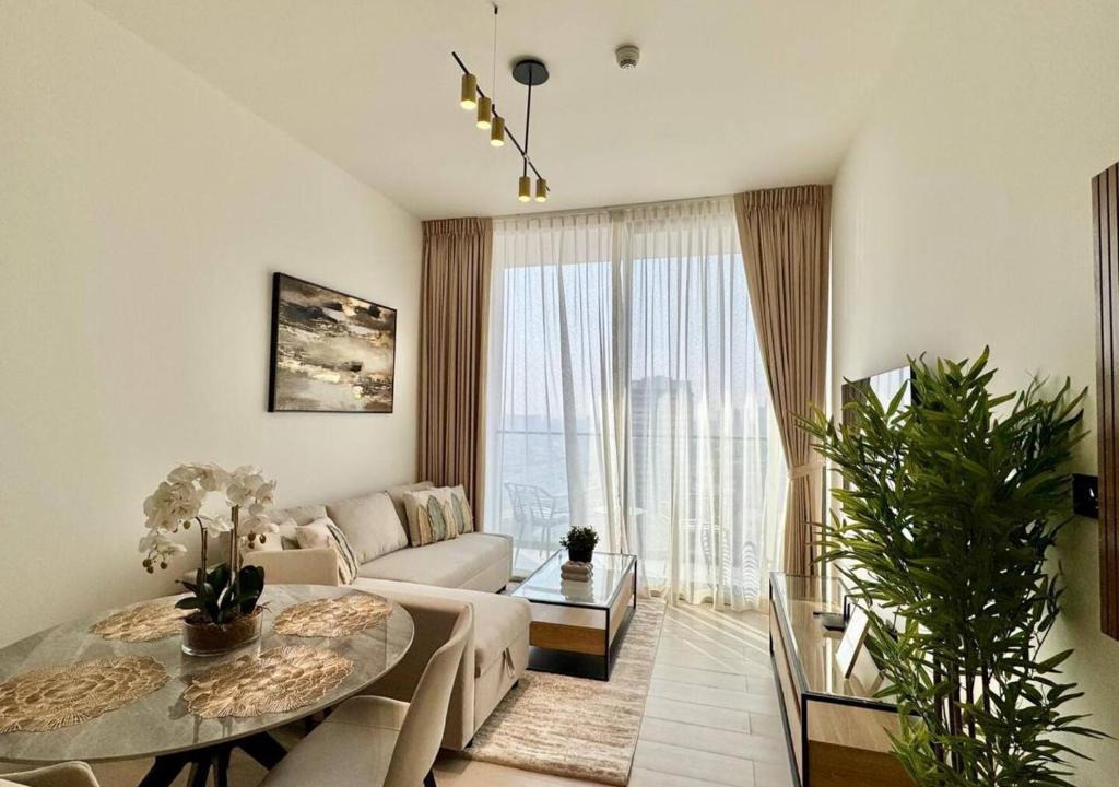 Jumeirah Village Circle Apartment | Modern & Elegant 1br Apartment In Jvc