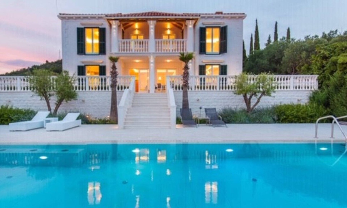 Orasac House | Modern Luxurious Villa