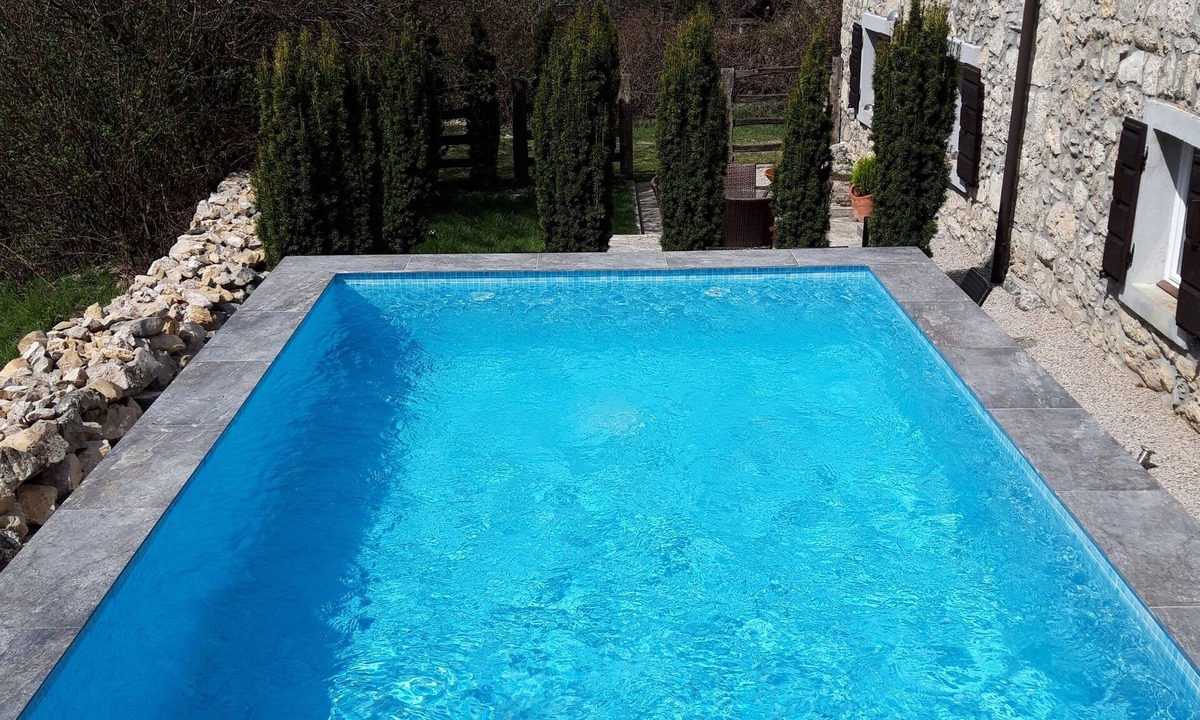 Lupoglav Apartment | Modern private flat with pool located in an authentic Istrian mountain village!