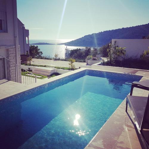 Razanj Villa | NEW! Seafront Vila Hrvatska