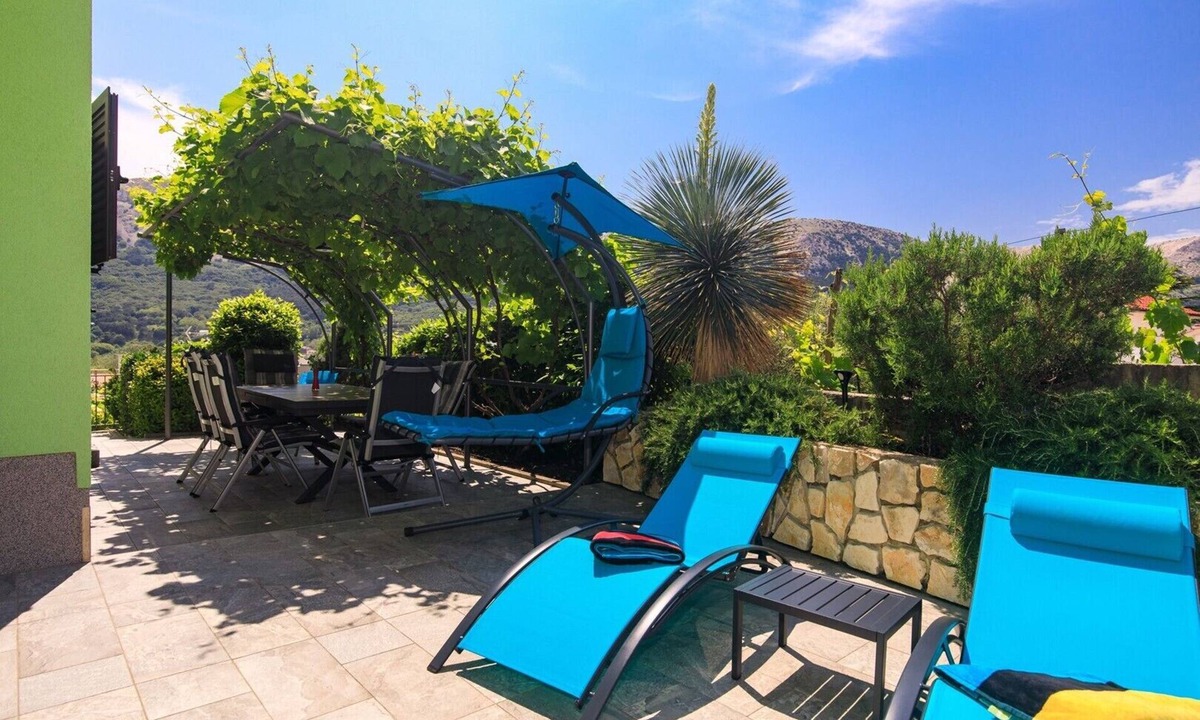 Jurandvor Apartment | Newly decorated apartment with jacuzzi in Jurandvor, not far from Baška